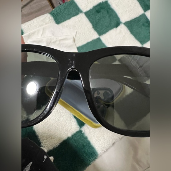 Black square frame Gucci sunglasses - Picture 7 of 8